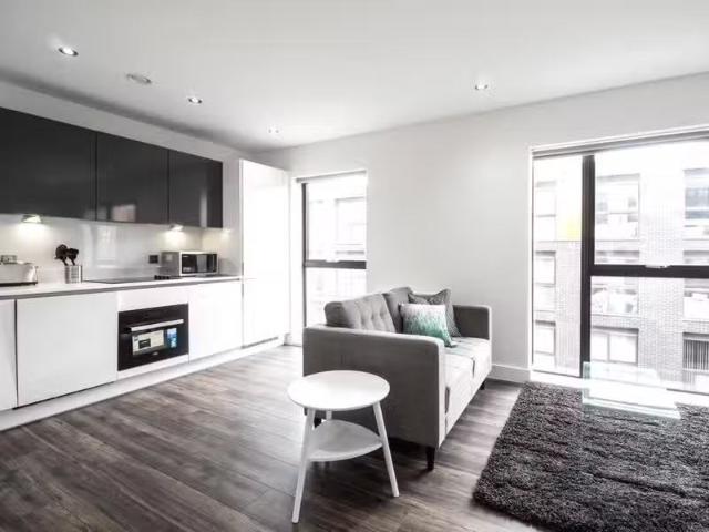 1 bedroom apartment for rent in Regency Place, 50 Parade, Birm.