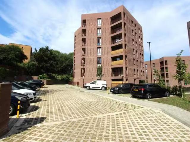 1 bedroom apartment for rent in Red Clover Gardens, Coulsdon.