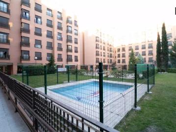 1 bedroom apartment for rent in Rejas, bills included, workers and postgraduate students only