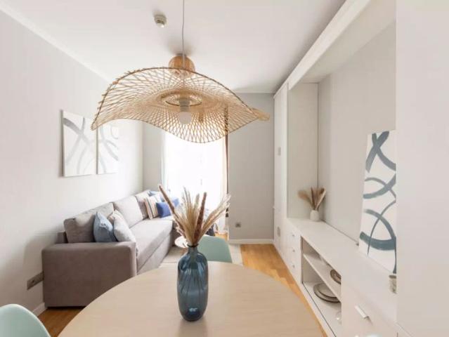 1 bedroom apartment for rent in Rejas, bills included, workers and postgraduate students only