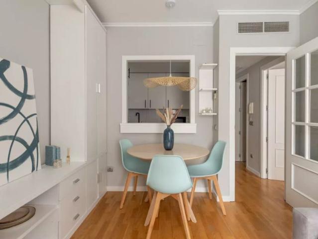 1 bedroom apartment for rent in Rejas, bills included, workers and postgraduate students only