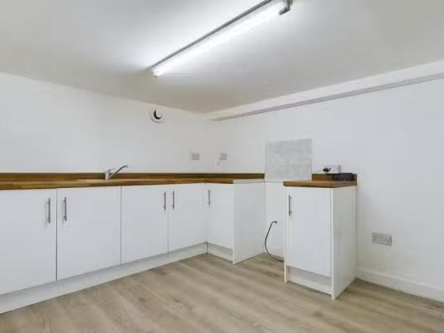 1 bedroom apartment for rent in Risborough Lane, Folkestone, C.