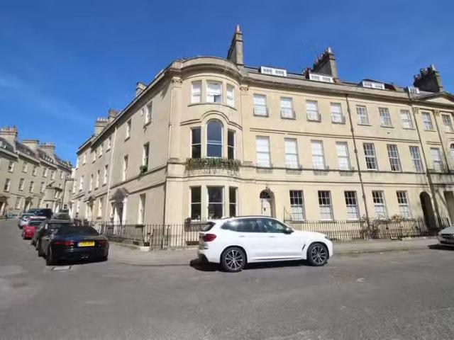 1 bedroom apartment for rent in St James's Square, Bath, BA1