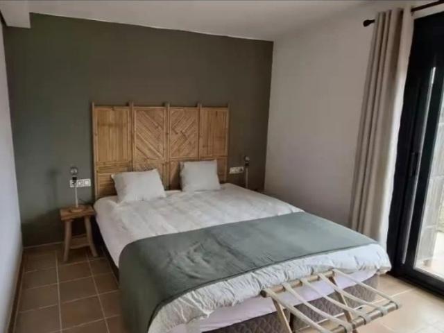 1 bedroom apartment for rent in Santa Cruz de Tenerife, all bills included, couples allowed