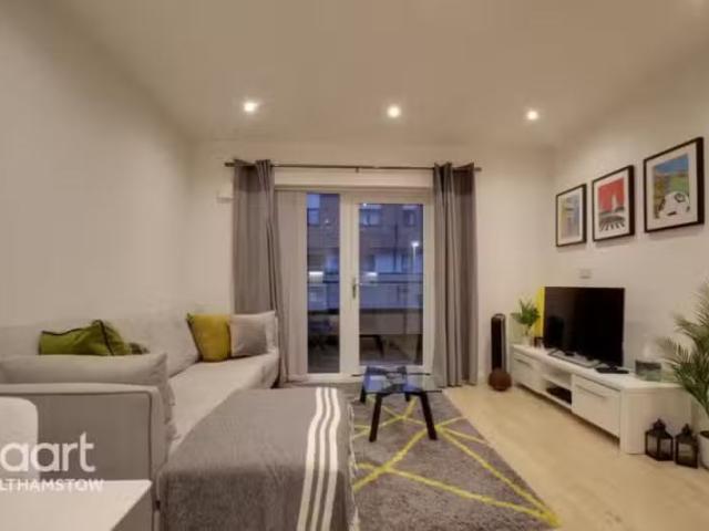 1 bedroom apartment for rent in Thornbury Way, London, E17