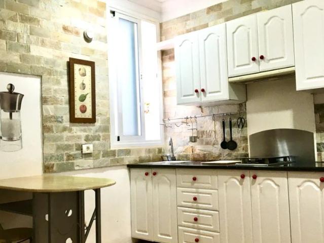 1 bedroom apartment for rent in Toscal, bills included, perfect for professionals or couples