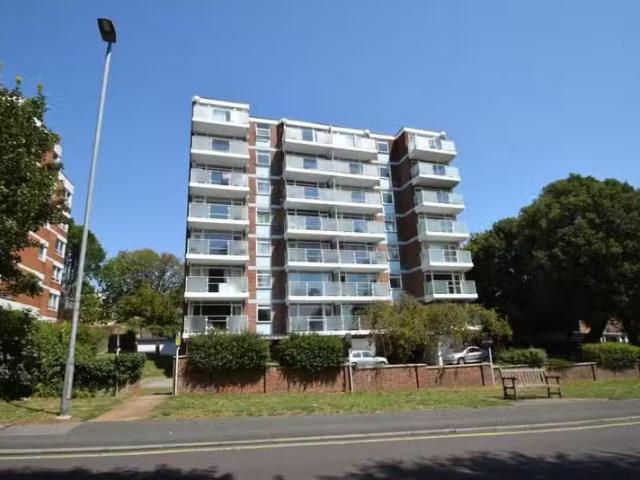 1 bedroom apartment for rent in Upperton Road, Eastbourne, BN21