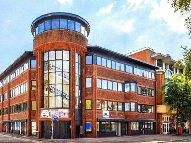 1 Bedroom Apartment For Rent In Woking, Surrey