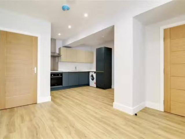 1 bedroom apartment for rent in 13 High Street, Kirton Lindsey.