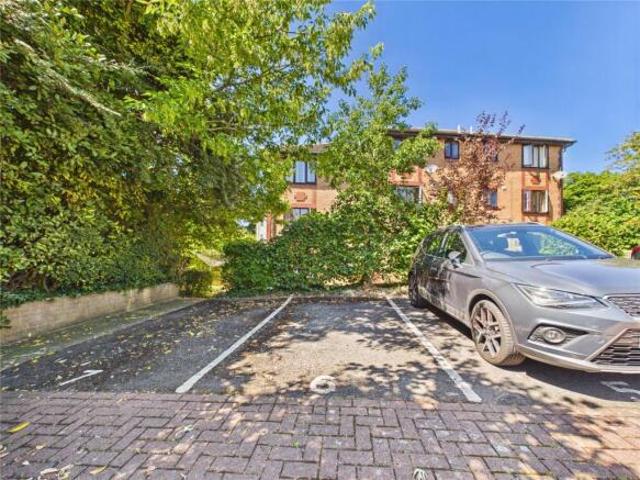 1 bedroom apartment for sale in Memorial Road, Hanham, Bristol, BS15