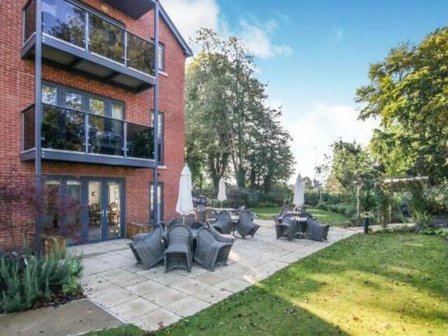 1 Bedroom Apartment For Sale In Oakham, Rutland