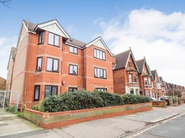 1 bedroom apartment for sale in Alexandra Court Bedford MK40