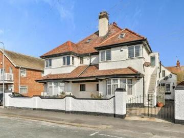 1 Bedroom Apartment For Sale In Bridlington, East Riding Of Yorkshi