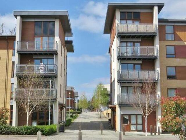 1 Bedroom Apartment For Sale In Crawley, West Sussex