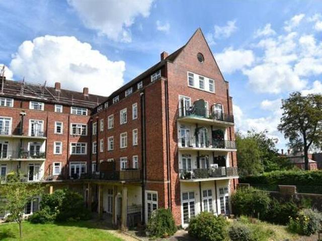 1 Bedroom Apartment For Sale In Droitwich, Worcestershire