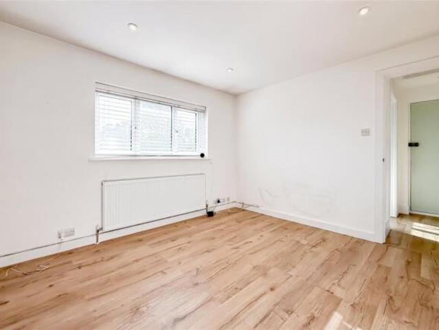 1 bedroom apartment for sale in Furse Avenue, St. Albans, Hertfordshire, AL4