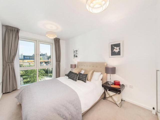 1 bedroom apartment for sale in Jasmine House, Battersea Reach, SW18