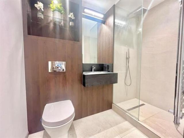 1 bedroom apartment for sale in Kirk House, West Drayton, UB7