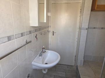 1 Bedroom Apartment Sold in Klipdam