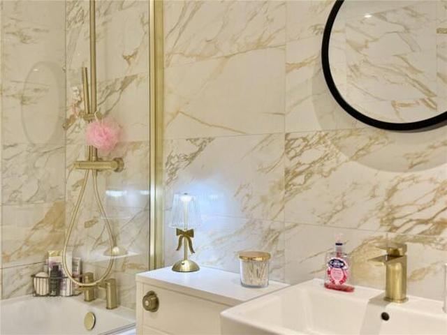 1 bedroom apartment for sale in Park Road, Waterloo, L22