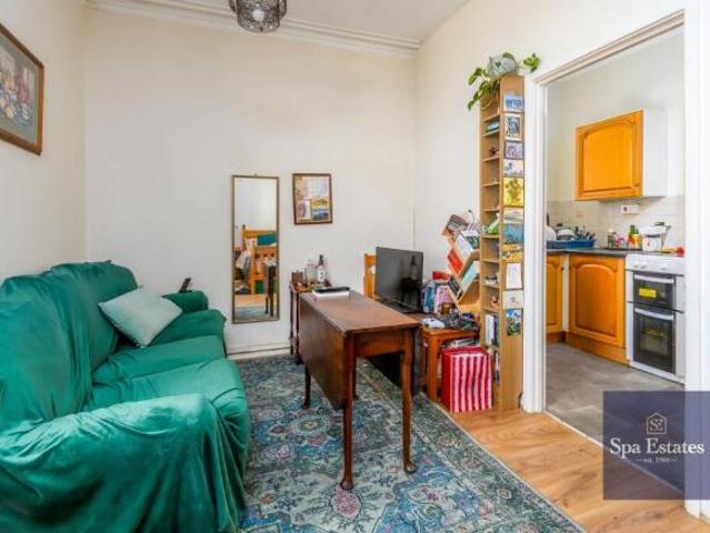 1 bedroom apartment for sale in Russell Terrace, Leamington Spa, Warwickshire, CV31