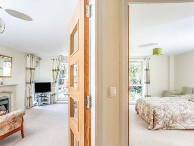 1 Bedroom Apartment For Sale In Southbank Road, Kenilworth