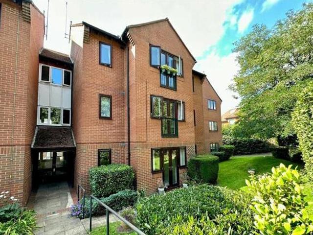 1 Bedroom Apartment For Sale In Uckfield, East Sussex