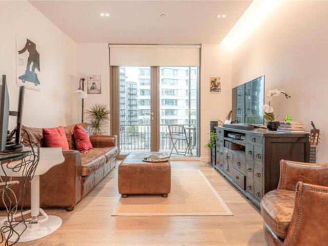 1 bedroom apartment for sale in Tapestry Apartments, Canal Reach, King's Cross, London, N1C