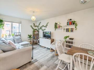 1 bedroom apartment for sale
