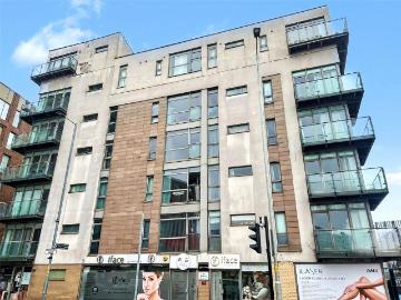 Crumpsall Manchester, M8 - Garden, Lift