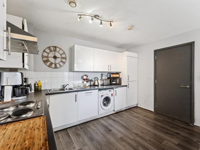 1 bedroom apartment for sale