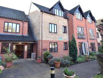 Flat for sale in Burhill - Lift, Equipped kitchen