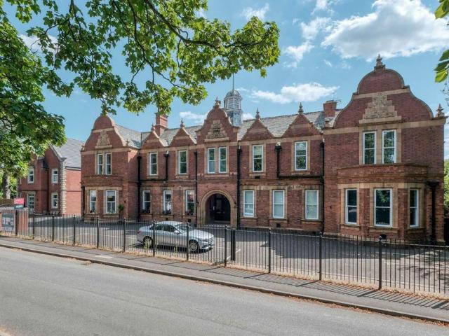 1 bedroom apartment for sale