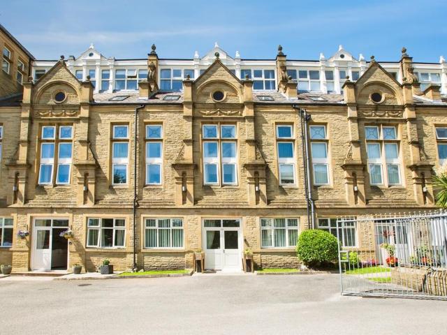 1 bedroom apartment for sale