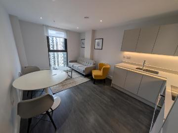 New Century Park M4 Manchester, M4 - Equipped kitchen