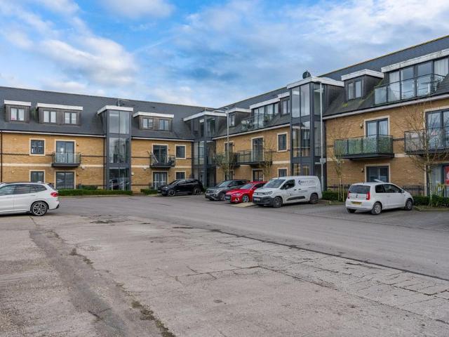 1 bedroom flat for sale