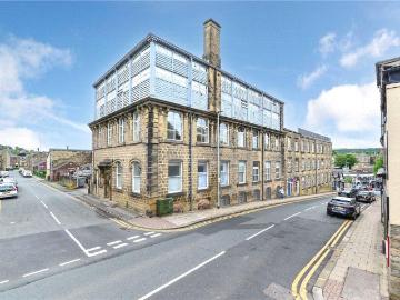 Flat for sale in Bingley West - Equipped kitchen