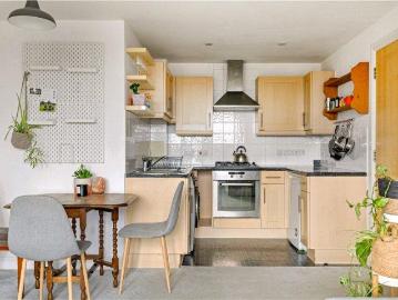 1 bedroom apartment for sale