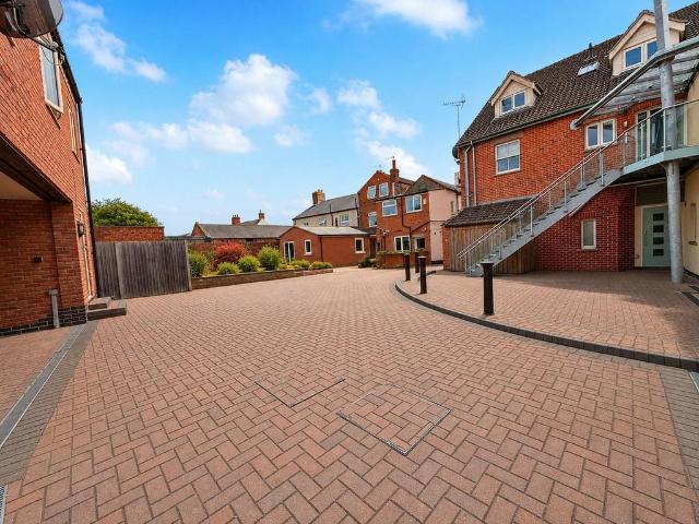 1 bedroom apartment for sale