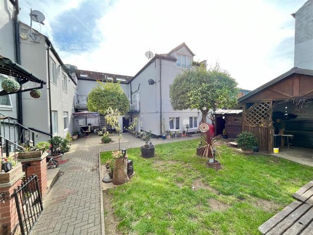 1 bedroom flat for sale