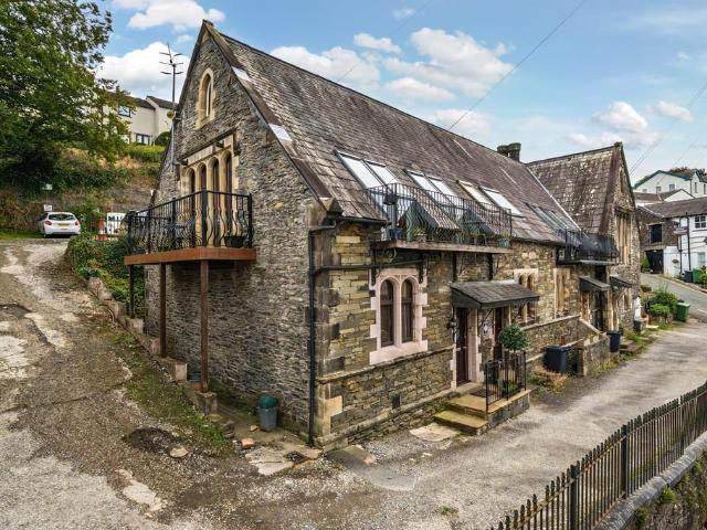 1 bedroom cottage for sale