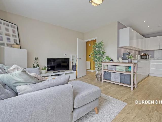 1 bedroom apartment for sale