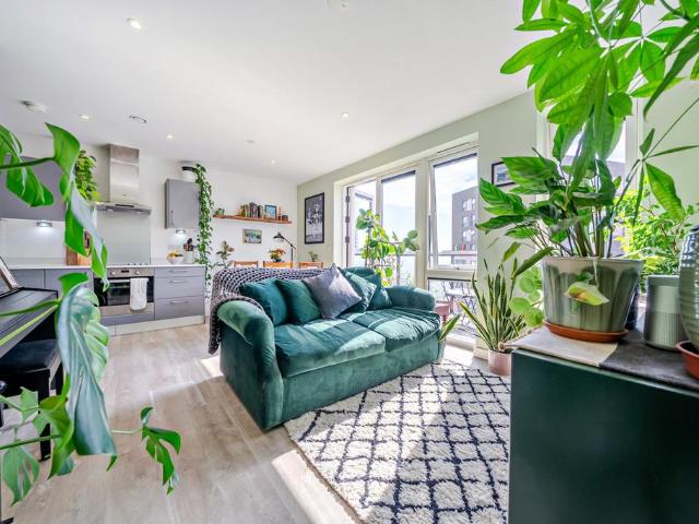 1 bedroom apartment for sale