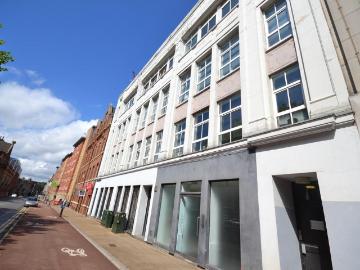 Flat for sale in Leicester - Lift