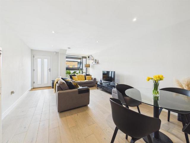 1 bedroom apartment for sale