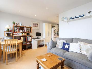 1 bedroom apartment for sale