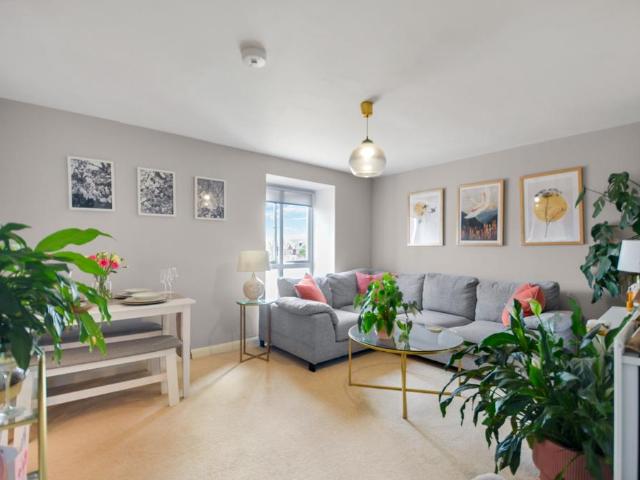 1 bedroom apartment for sale