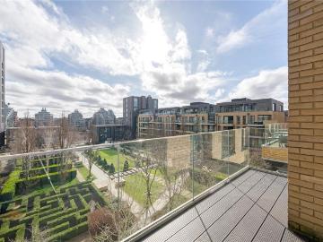 Wendell Park, London, Greater London - Equipped kitchen