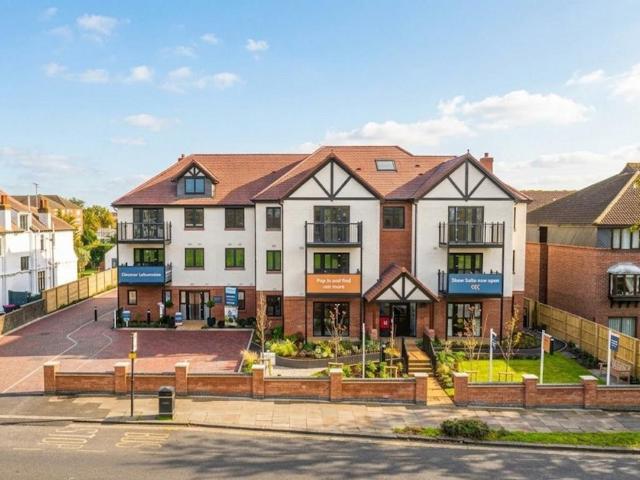 1 bedroom apartment for sale