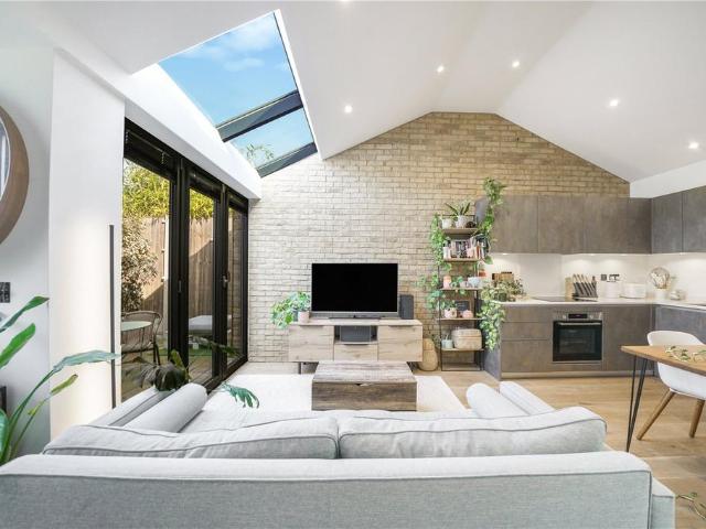 1 bedroom apartment for sale